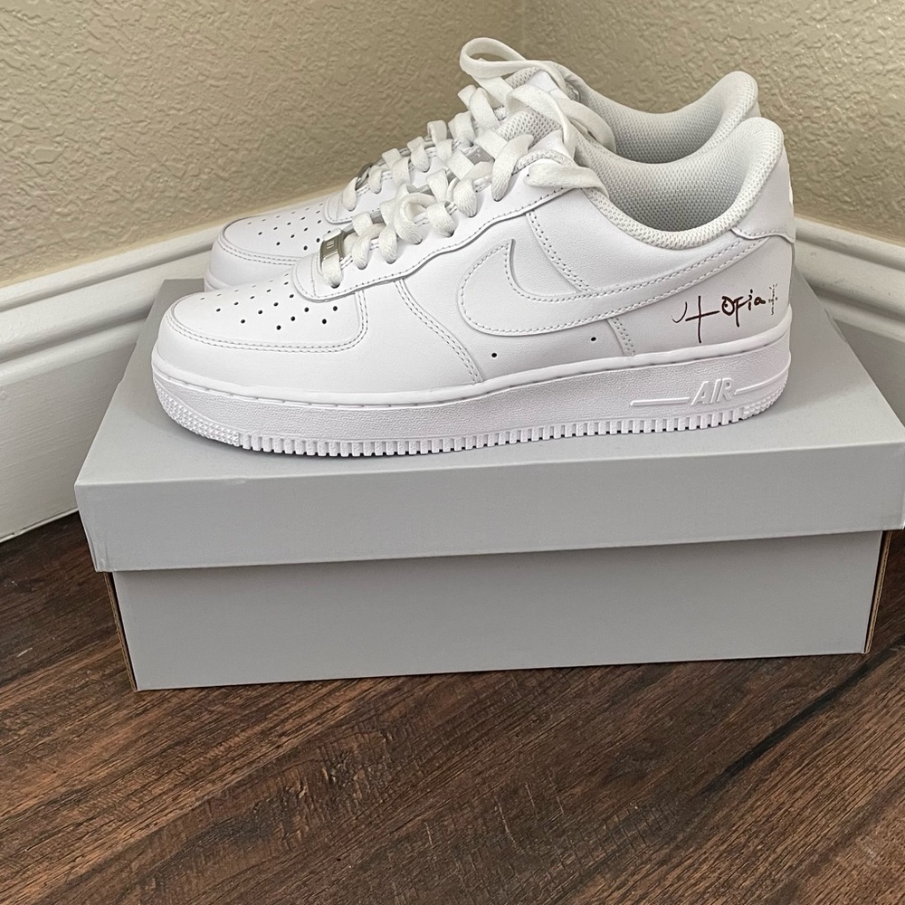 Travis Scott (Utopia) Nike Air Force 1 Size 8M
